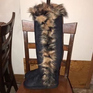 Thigh High Sheepskin-Style Boots Size 8